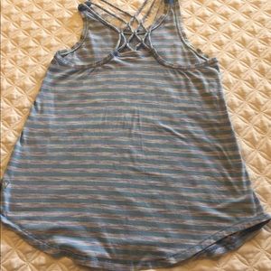 CUTE AND LIGHT/FLOWY IVIVVA ATHLETIC TANK